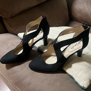 Life Stride Black Strappy Heels
